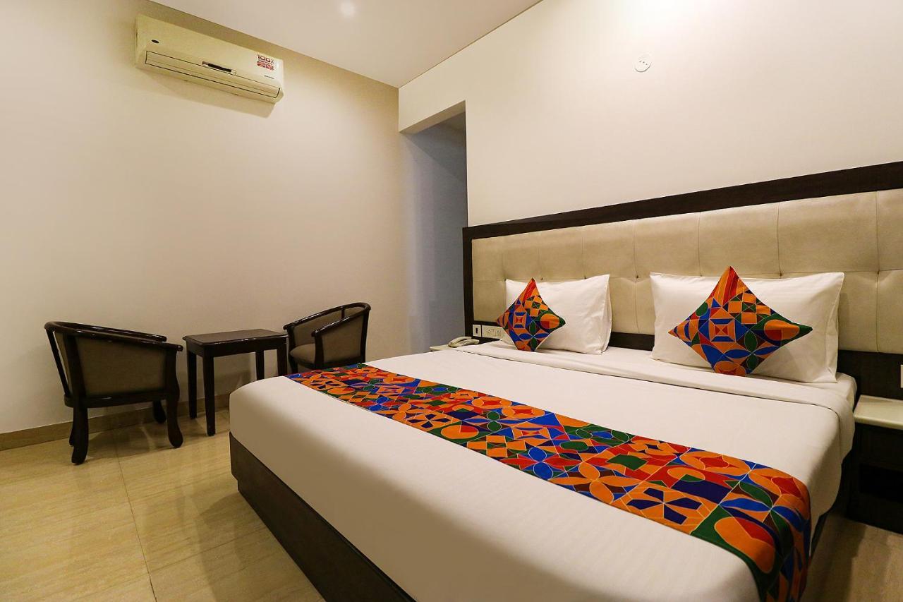 Fabhotel Oyster Villa Gurgaon Exterior photo