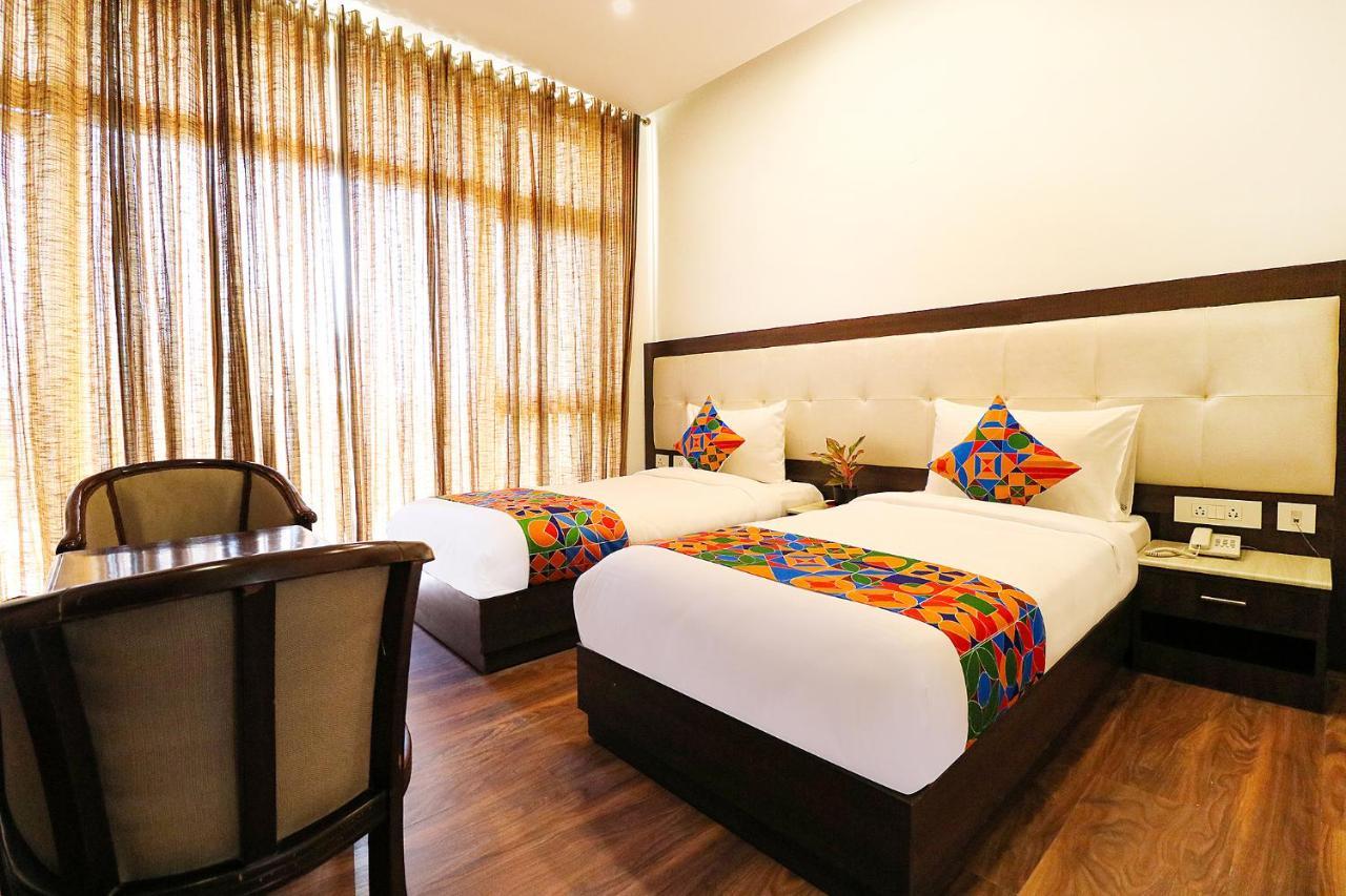 Fabhotel Oyster Villa Gurgaon Exterior photo